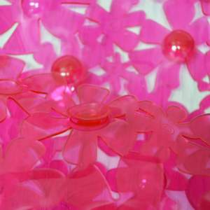 «Коврик для ванной противоскользящий "Цветы" 66*35см, розовый» - фото 1